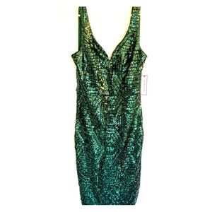 Bisou Bisou emerald green sequin dress size 4 NWT